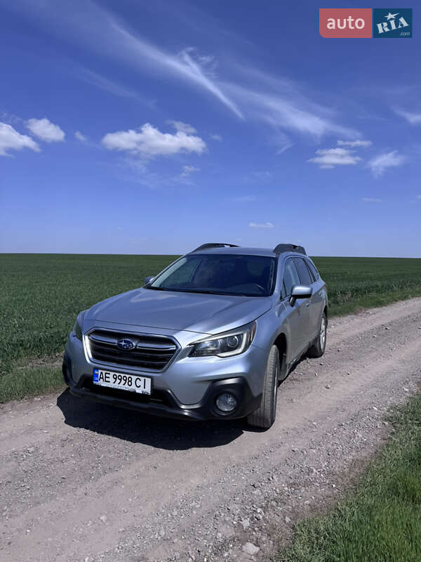 Универсал Subaru Outback 2016 в 