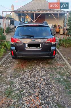 Универсал Subaru Outback 2014 в Березному