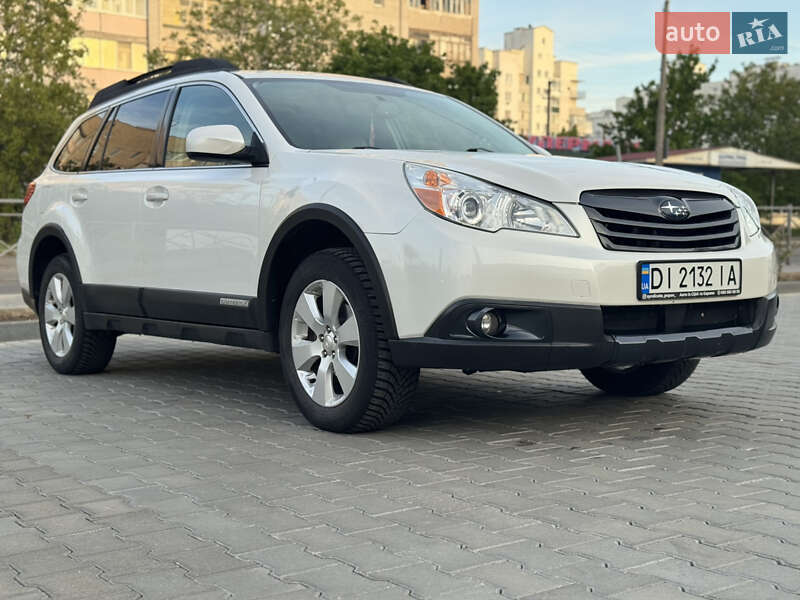 Універсал Subaru Outback 2010 в Миколаєві