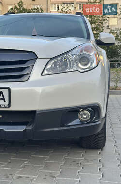 Універсал Subaru Outback 2010 в 