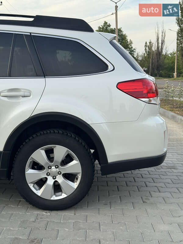 Універсал Subaru Outback 2010 в Миколаєві