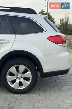 Універсал Subaru Outback 2010 в 