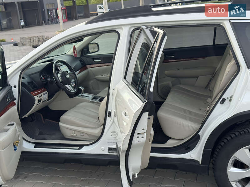Універсал Subaru Outback 2010 в Миколаєві
