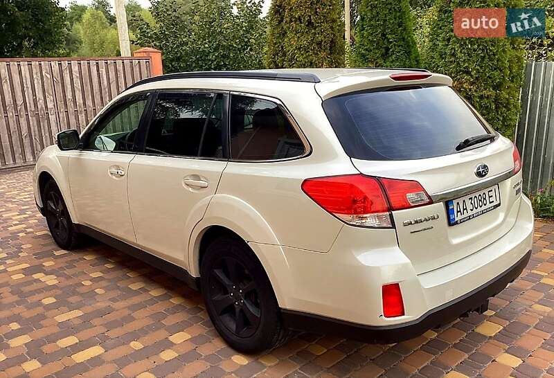Subaru Outback 2014