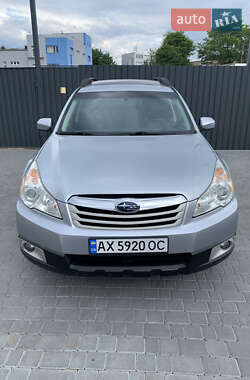Универсал Subaru Outback 2012 в 