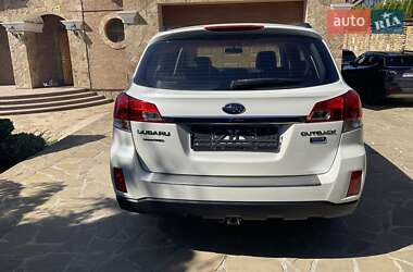 Универсал Subaru Outback 2014 в 