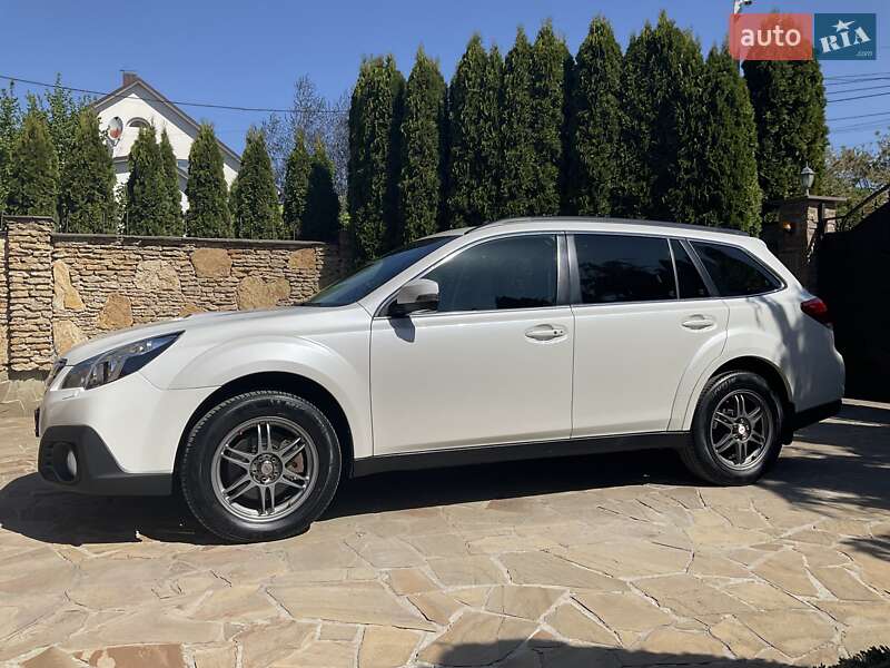 Универсал Subaru Outback 2014 в Ровно