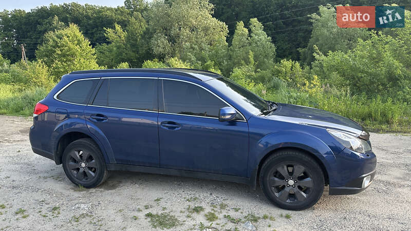 Універсал Subaru Outback 2010 в Львові