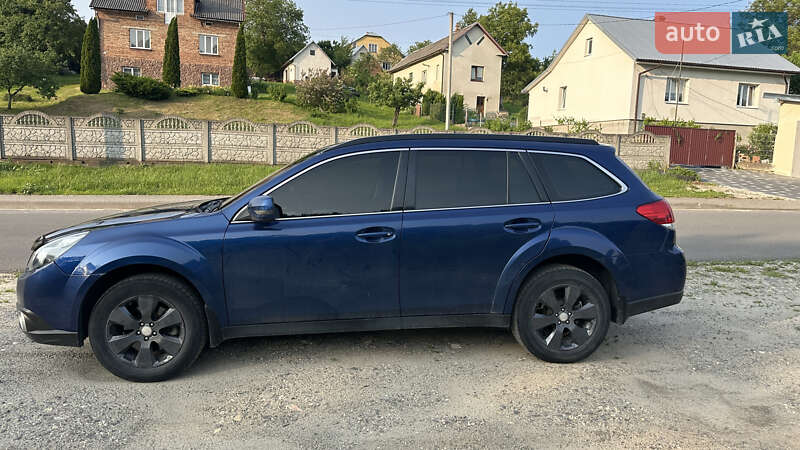Універсал Subaru Outback 2010 в Львові