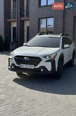 Внедорожник / Кроссовер Subaru Outback 2022 в Вараше