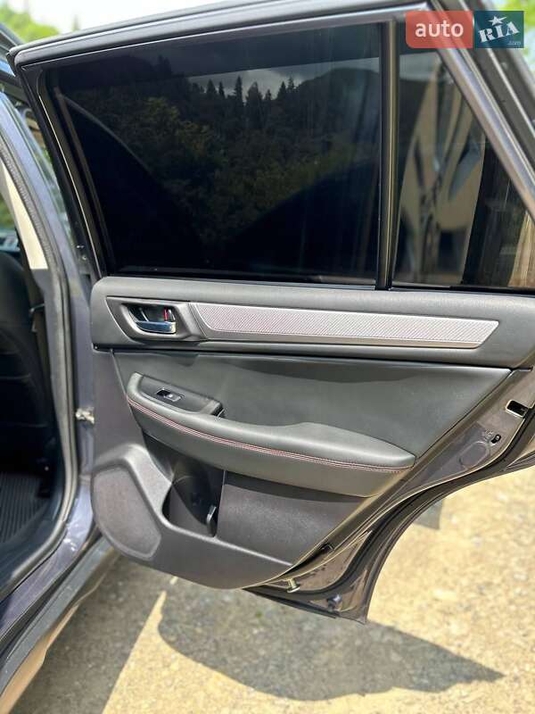 Универсал Subaru Outback 2016 в Косове