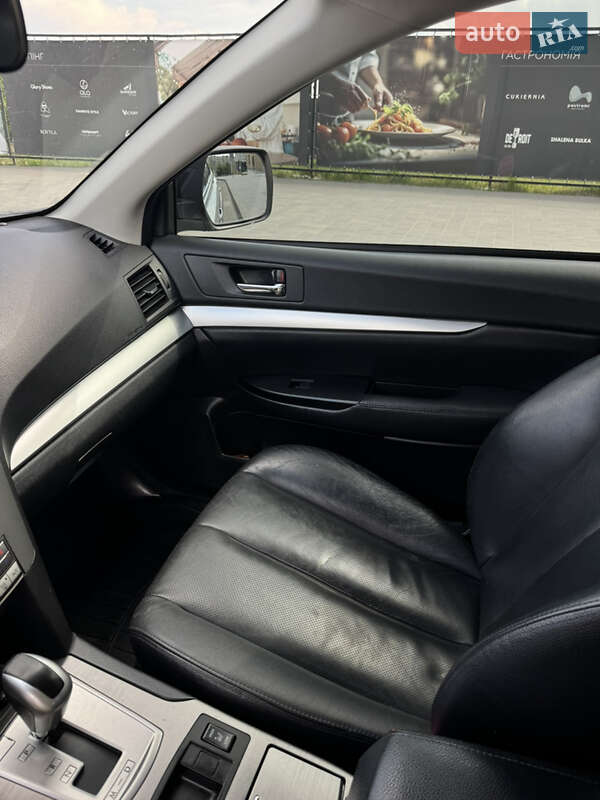 Универсал Subaru Outback 2011 в Хмельницком