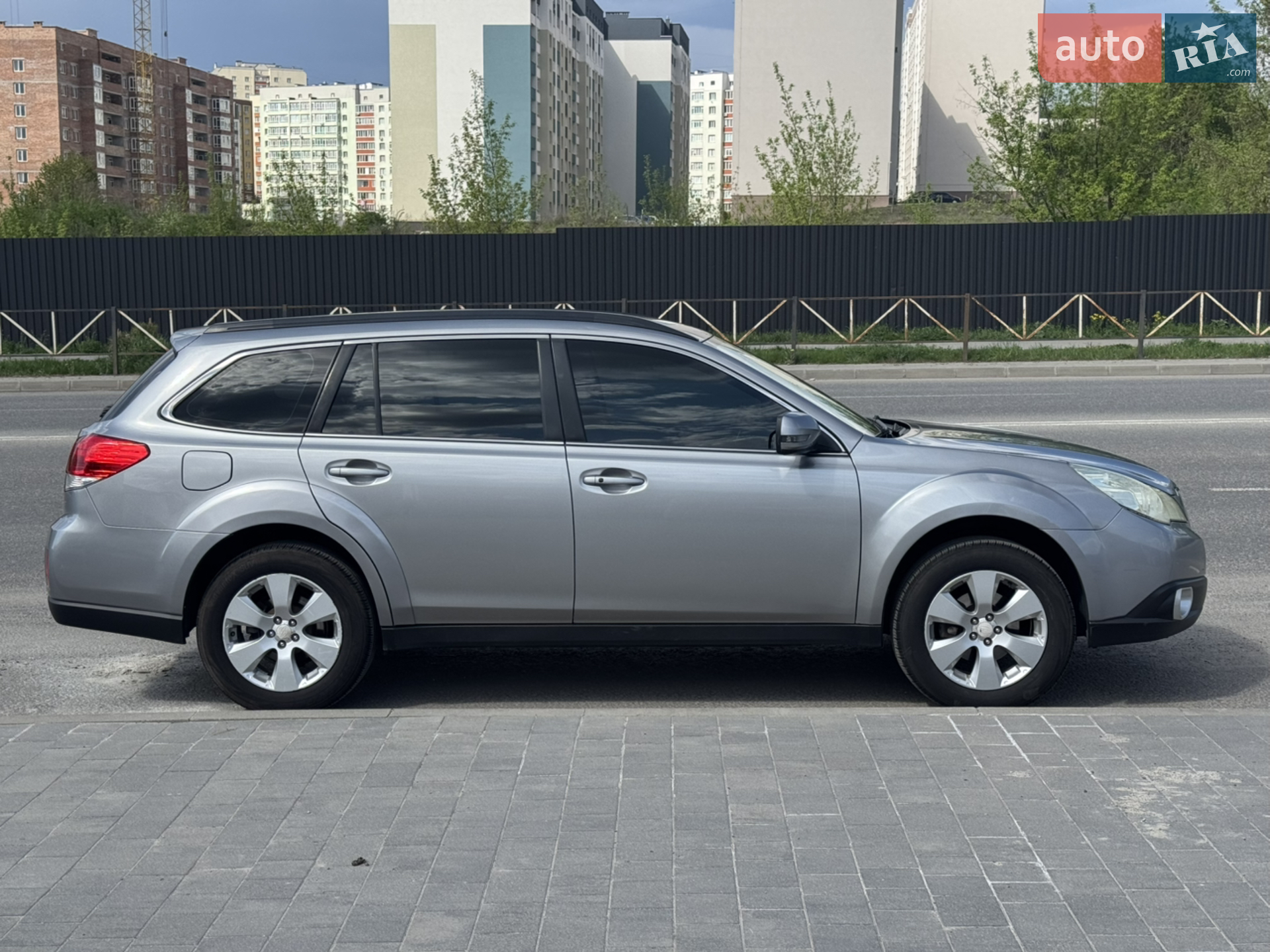 2011 Subaru Outback - мініатюра 6