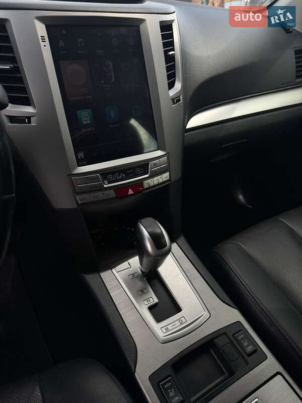 Универсал Subaru Outback 2011 в Хмельницком