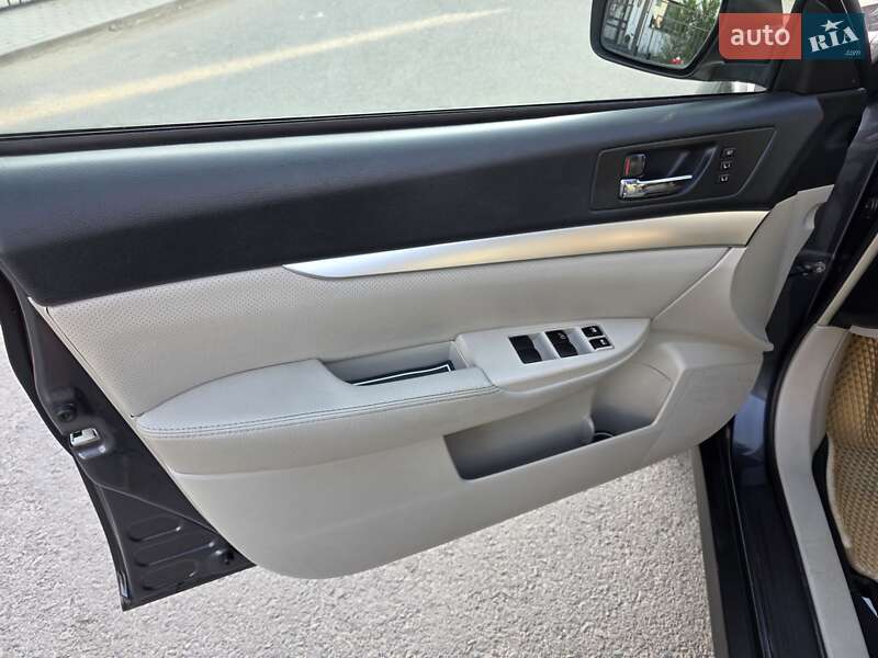 Универсал Subaru Outback 2009 в Херсоне