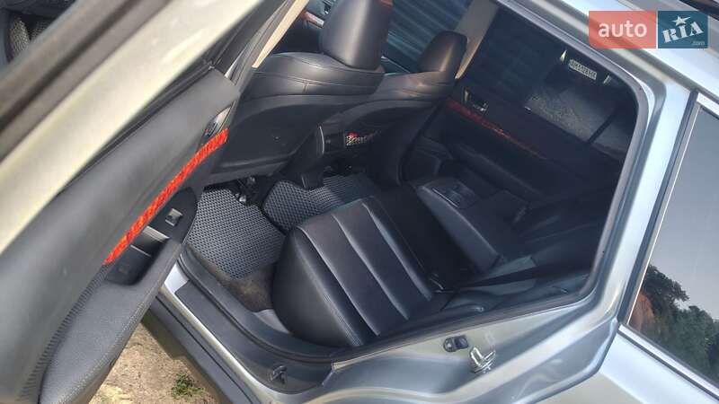 Универсал Subaru Outback 2012 в Житомире