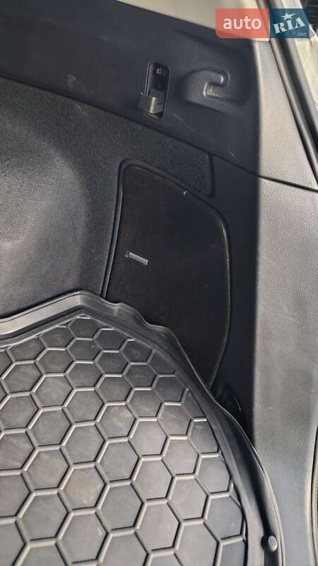 Универсал Subaru Outback 2012 в Житомире