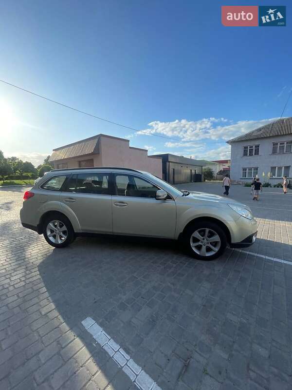 Універсал Subaru Outback 2009 в Володимирці