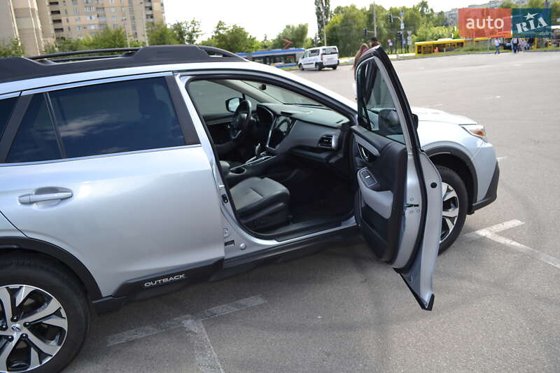 Универсал Subaru Outback 2022 в Киеве