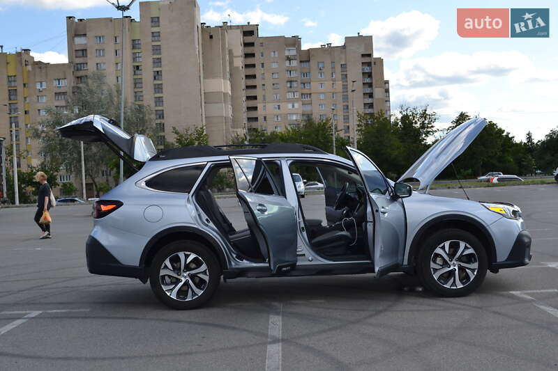 Универсал Subaru Outback 2022 в Киеве