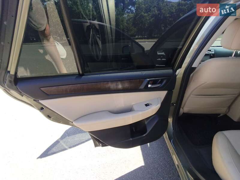 Универсал Subaru Outback 2015 в Софиевской Борщаговке