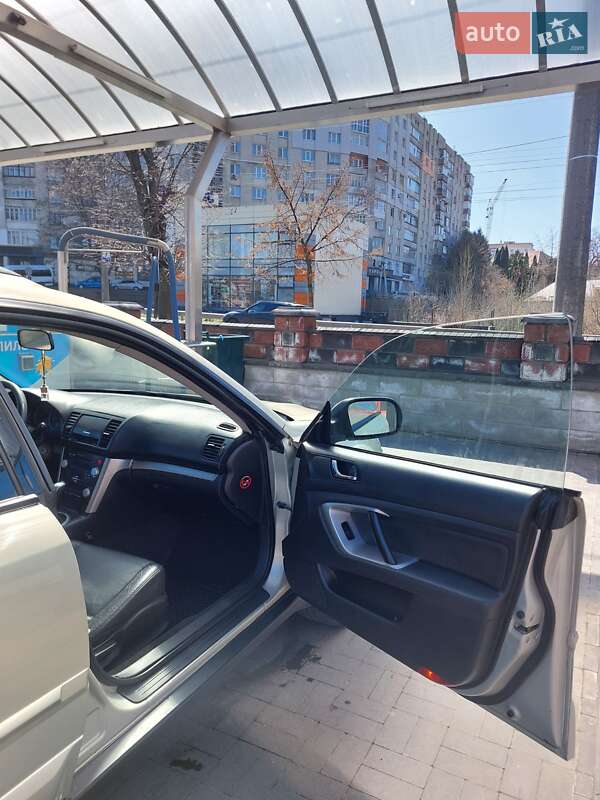 Універсал Subaru Outback 2007 в Рівному