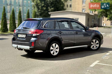 Универсал Subaru Outback 2011 в Киеве