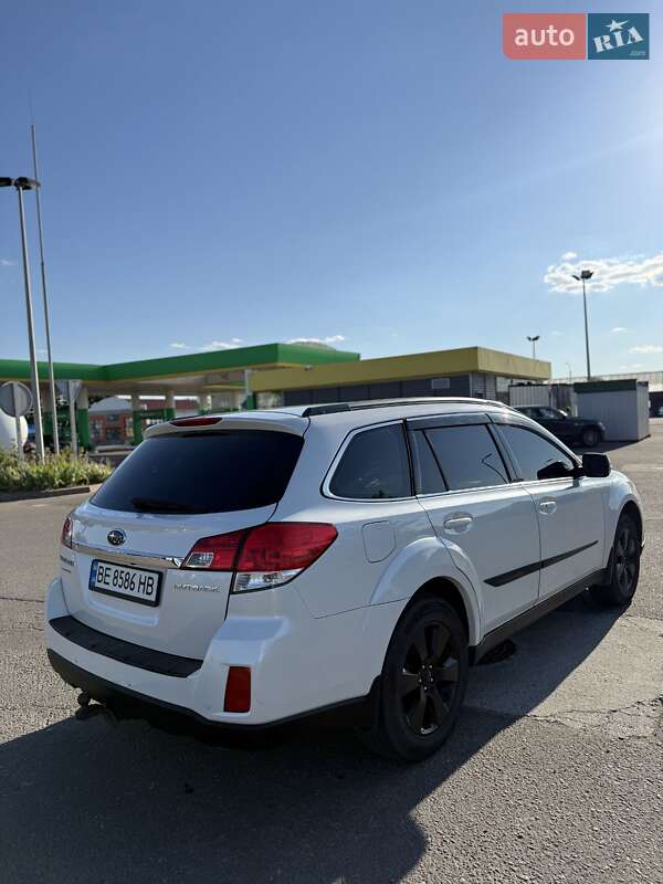 Универсал Subaru Outback 2010 в Вознесенске
