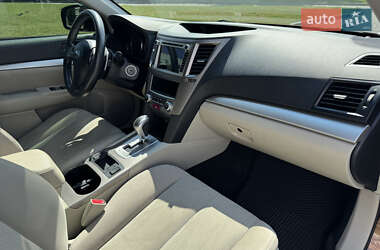 Универсал Subaru Outback 2013 в 