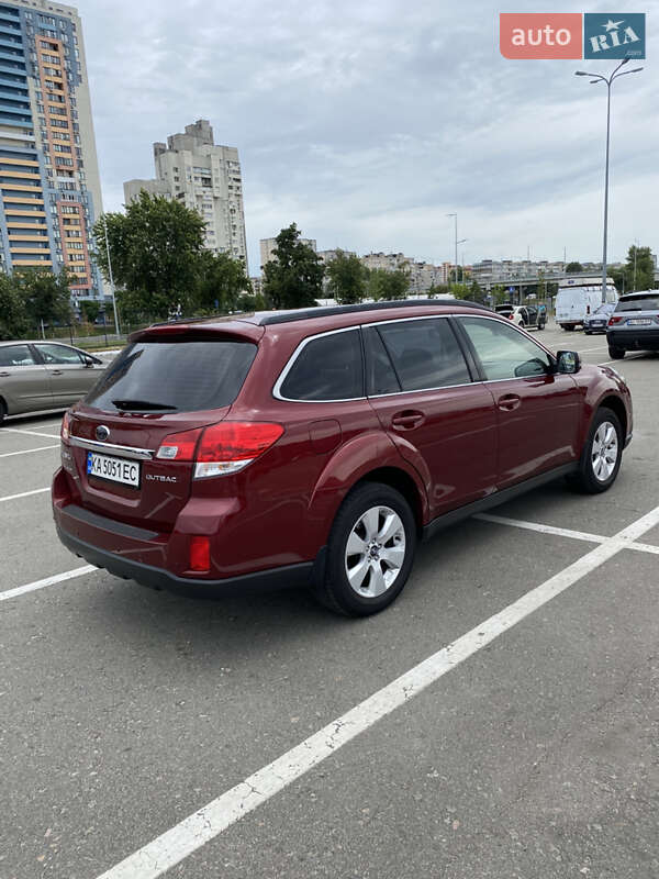 Універсал Subaru Outback 2010 в Києві