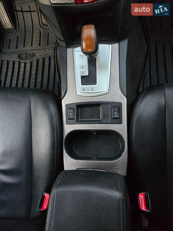 Универсал Subaru Outback 2012 в Киеве