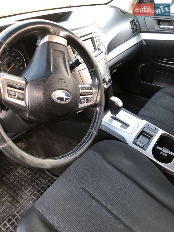 Универсал Subaru Outback 2013 в Ивано-Франковске