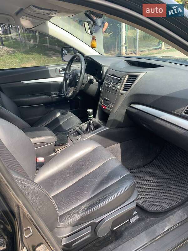 Универсал Subaru Outback 2011 в Сумах