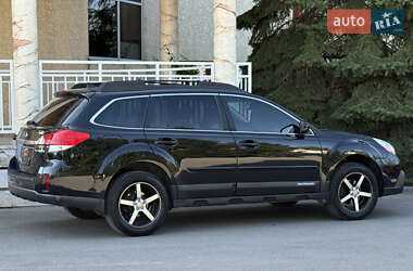 Универсал Subaru Outback 2013 в 