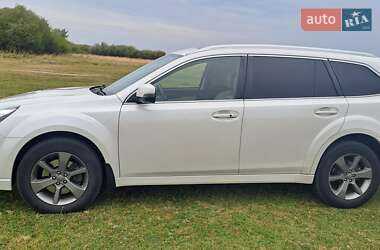 Универсал Subaru Outback 2014 в Вараше