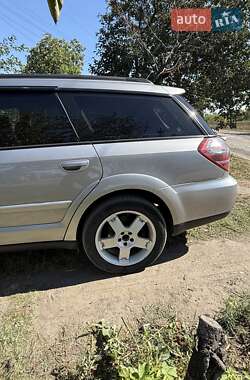 Универсал Subaru Outback 2009 в Петропавловке
