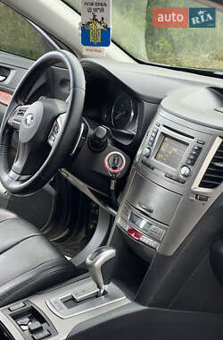 Универсал Subaru Outback 2012 в 