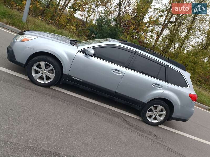 Универсал Subaru Outback 2013 в Хмельницком