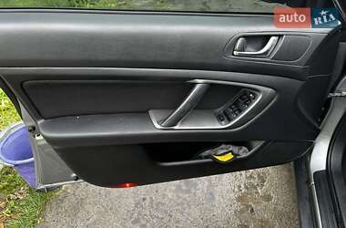 Універсал Subaru Outback 2005 в  фото 17 Універсал Subaru Outback 2005 в