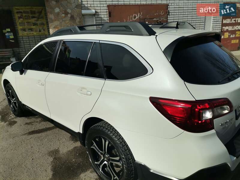 Универсал Subaru Outback 2017 в Каменском