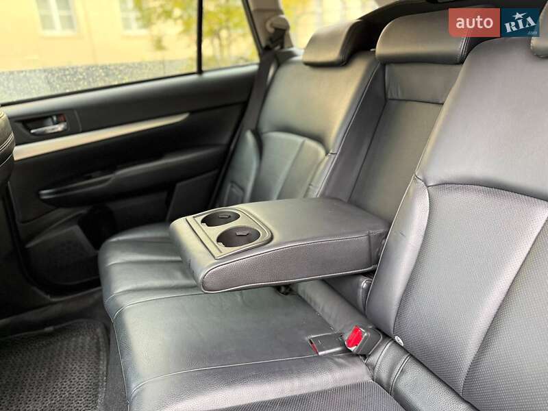 Універсал Subaru Outback 2010 в Львові