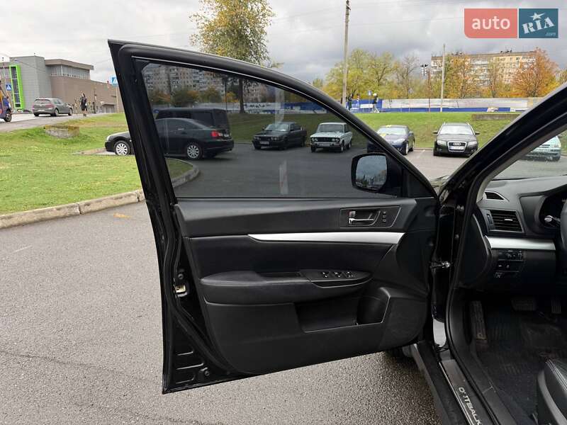 Універсал Subaru Outback 2014 в Кривому Розі