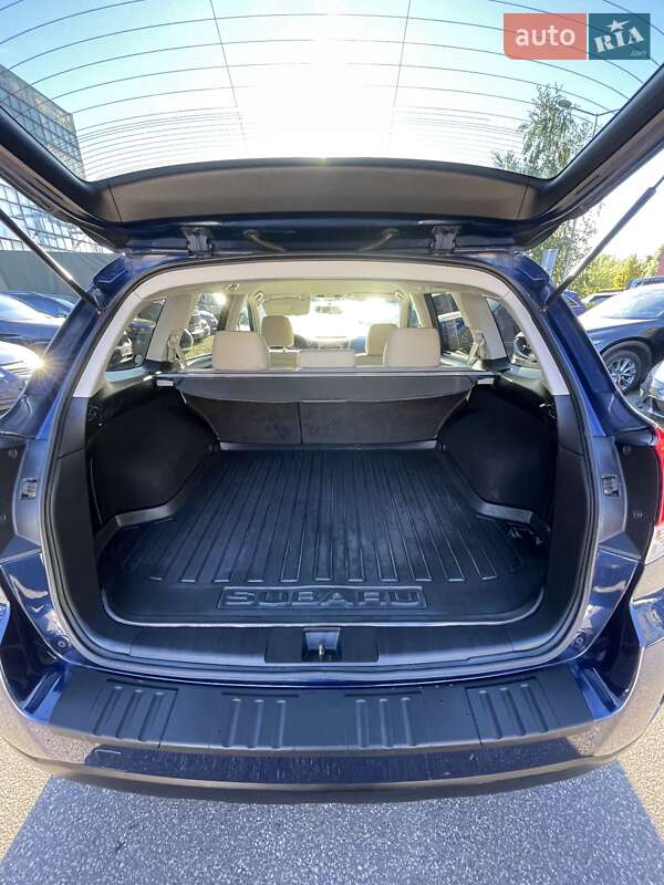 Универсал Subaru Outback 2011 в Киеве
