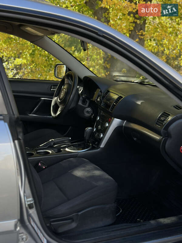 Универсал Subaru Outback 2008 в Баре