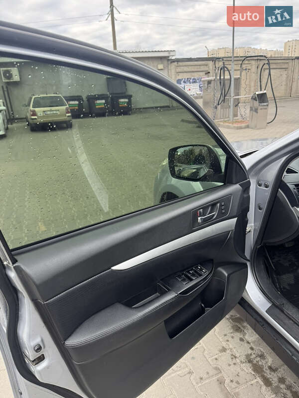 Универсал Subaru Outback 2011 в Кропивницком