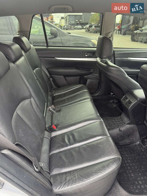 Универсал Subaru Outback 2011 в Кропивницком