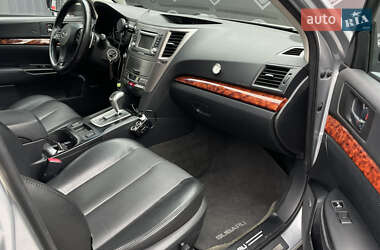 Универсал Subaru Outback 2012 в 