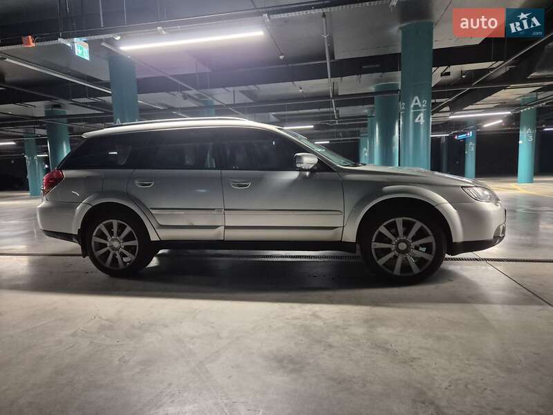 Універсал Subaru Outback 2003 в Києві