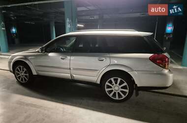 Универсал Subaru Outback 2004 в  фото 4 Универсал Subaru Outback 2004 в