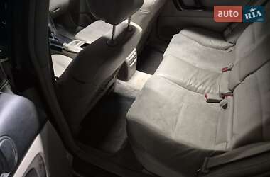 Универсал Subaru Outback 2004 в  фото 12 Универсал Subaru Outback 2004 в